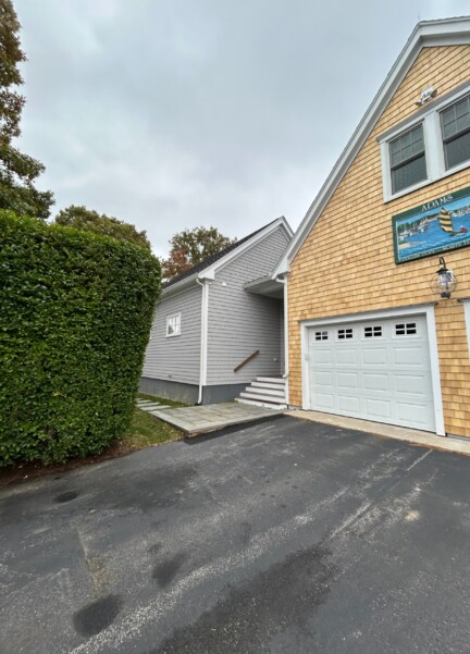 Elevated one floor living 008